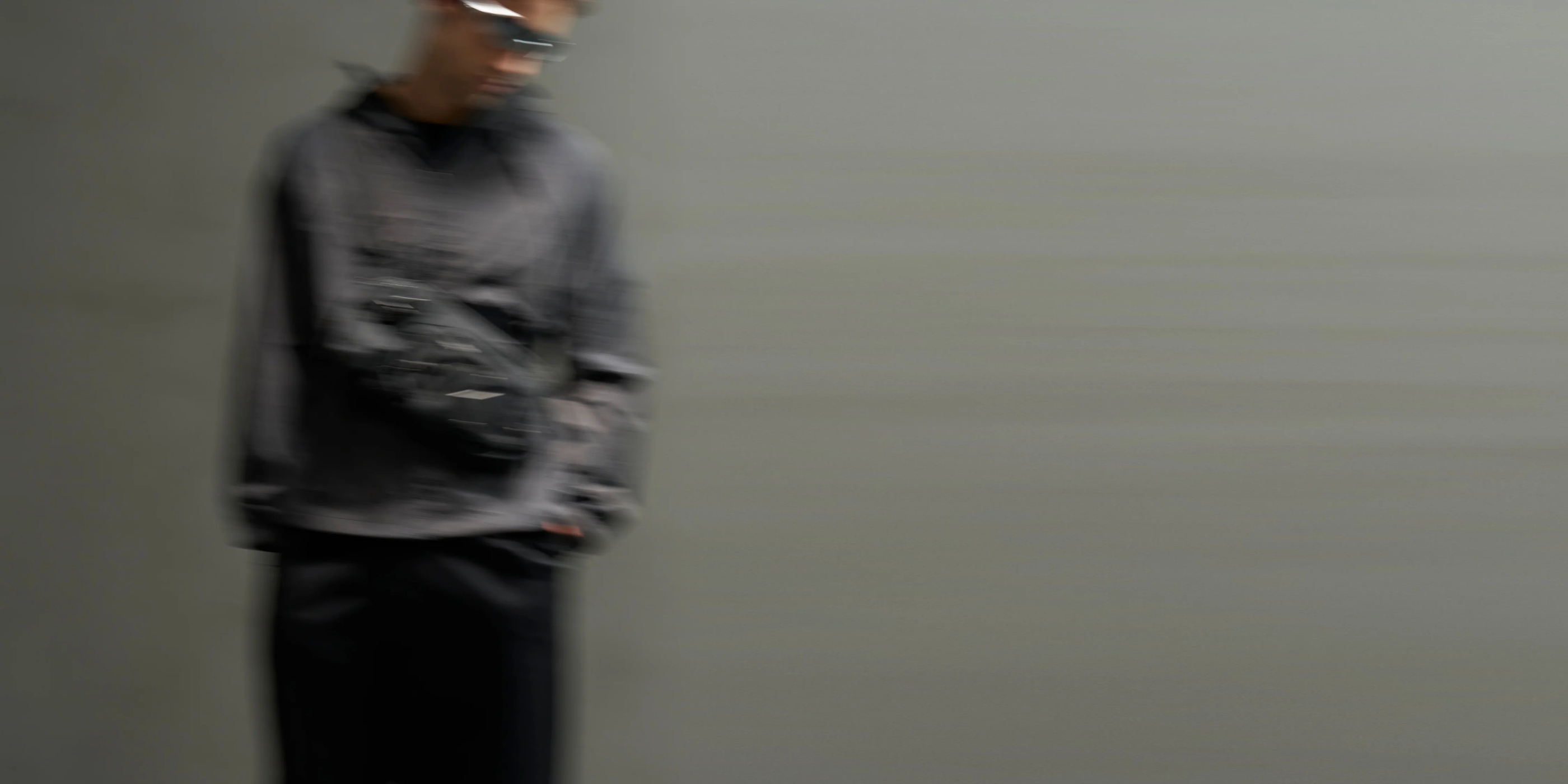 Why Quick Phone Access Matters in Everyday Carry Bags
